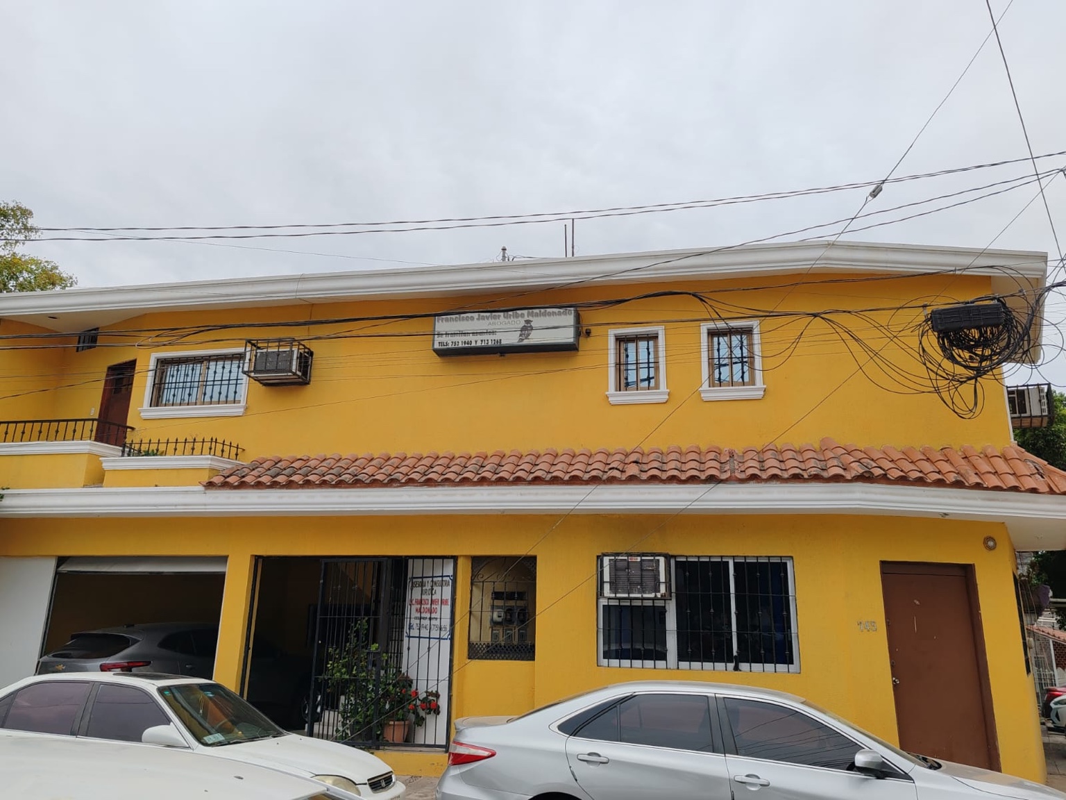 Oficina de Francisco Javier Uribe Maldonado